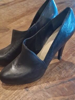 Bandalino Women's Black Curved Vamp High Heel Pumps Size 10